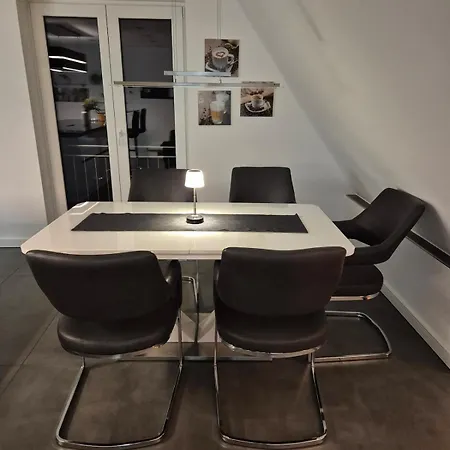 Moderne Hochwertige